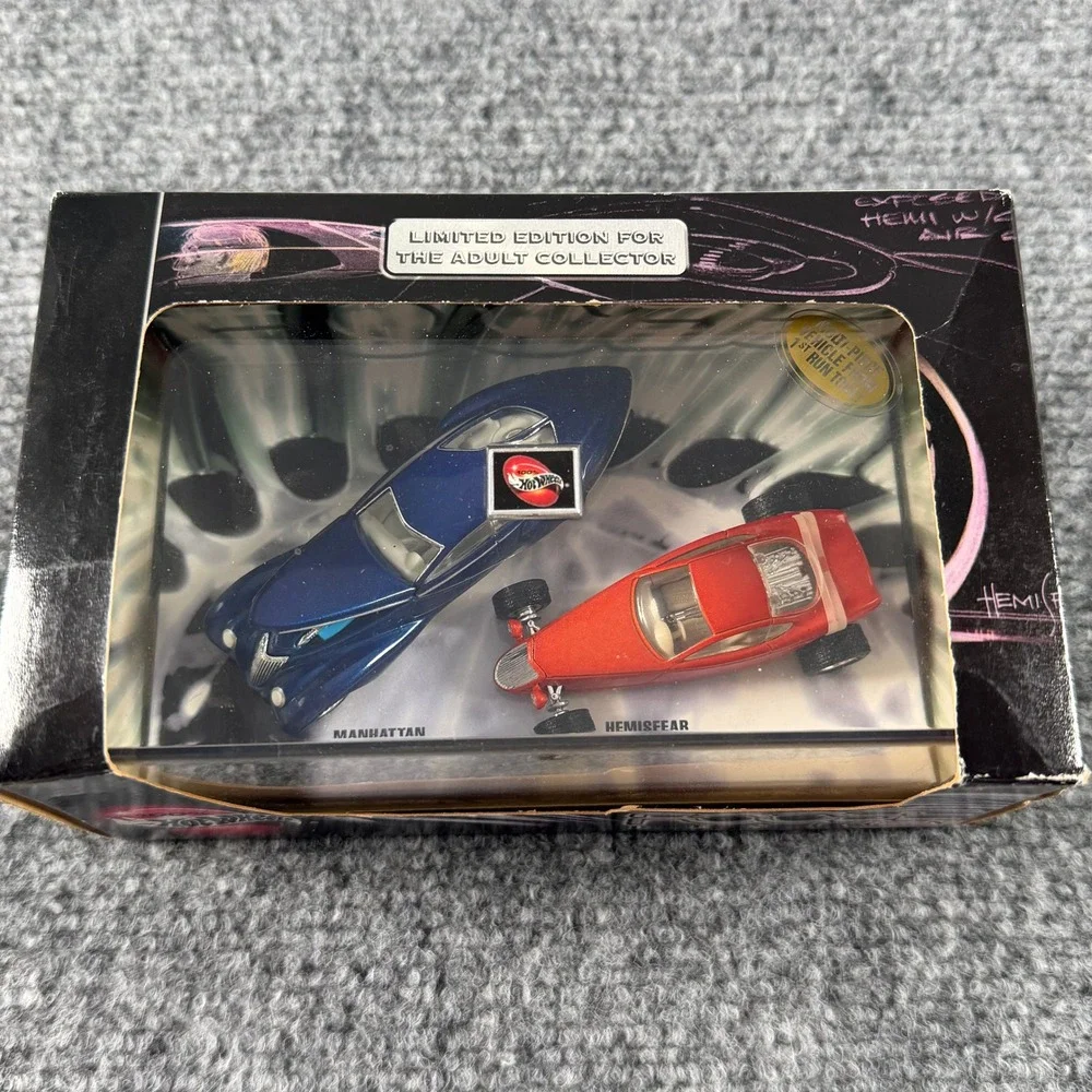 Hot Wheels Foose Design Vehicle Set Manhattan Hemisfear Blue Red 1:64 Diecast